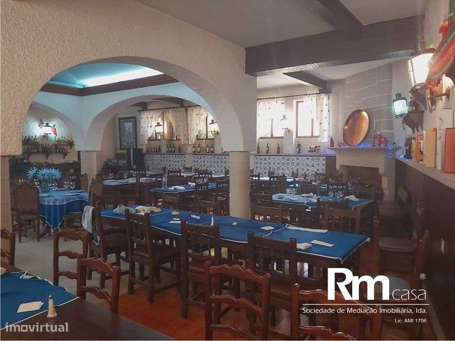 excelente prédio na Av. Emidio Navarro, junto ao Parque da Cidade-41