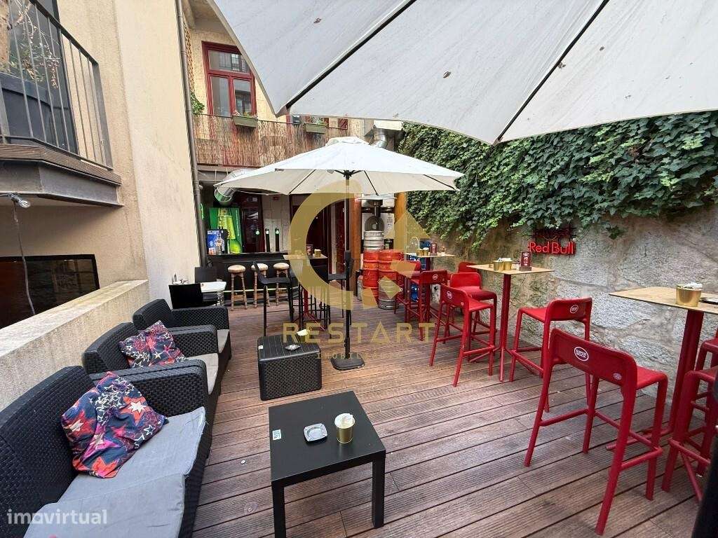 Trespasse Restaurante com terraço na Baixa do Porto próximo a Avenida - Grande imagem: 4/25