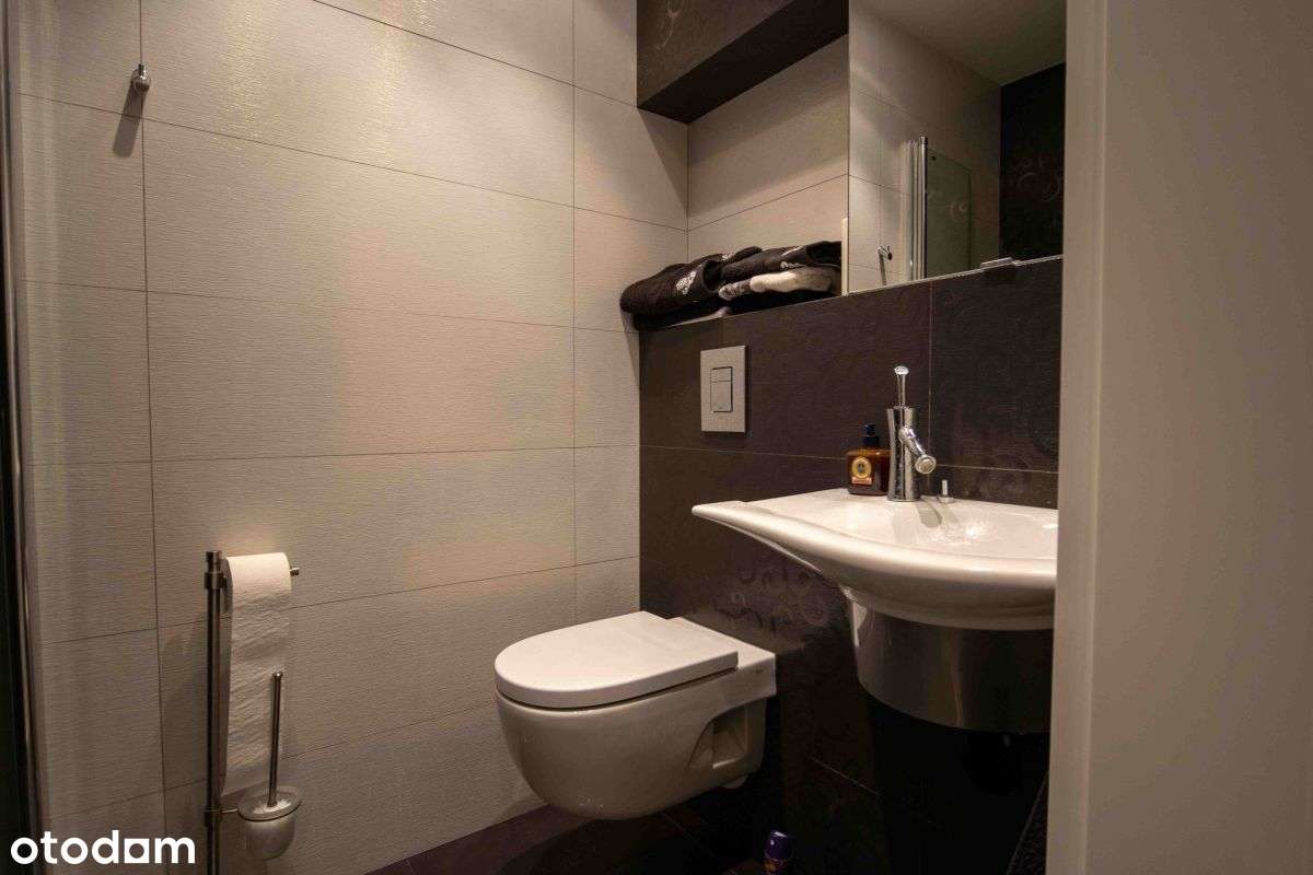 Apartament z dwoma miejscami parkingowymi-15