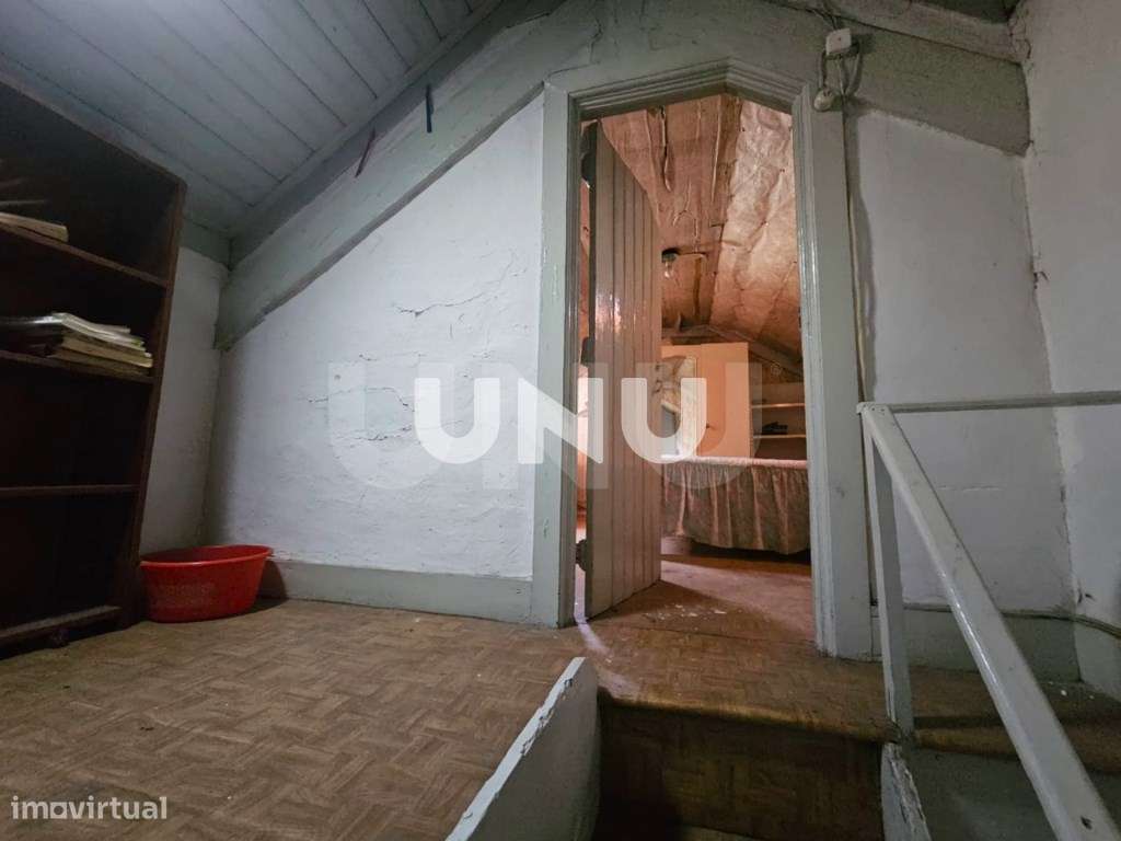 Prédio Urbano - Pleno Centro da Cidade de Viseu-35