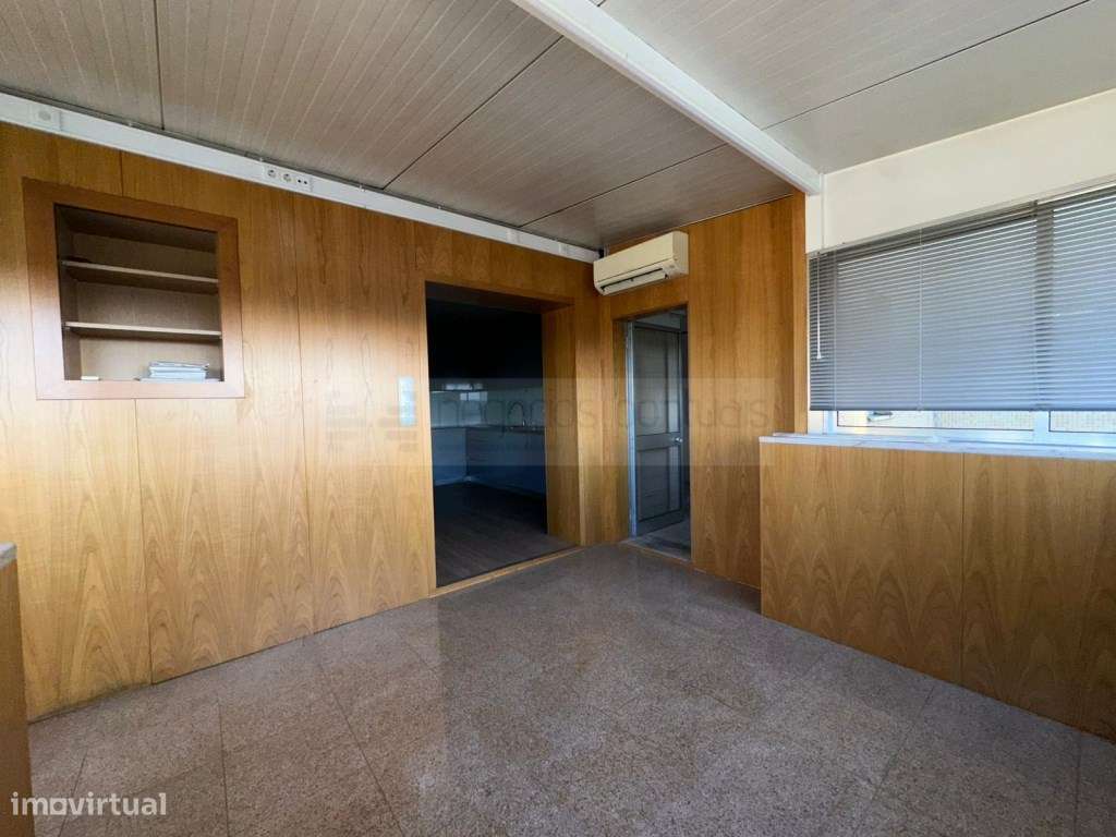 Apartamento T3 ultimo andar com terraço e marquise, garagem individ...-8