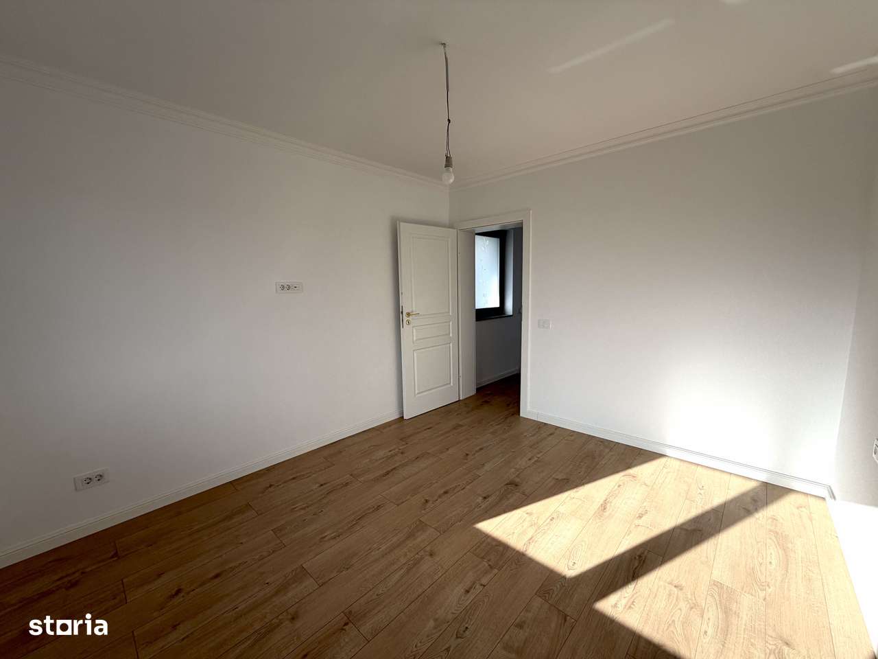 Casa INTABULATA, pregătita pentru mutare, 3 dormitoare + curte !-7