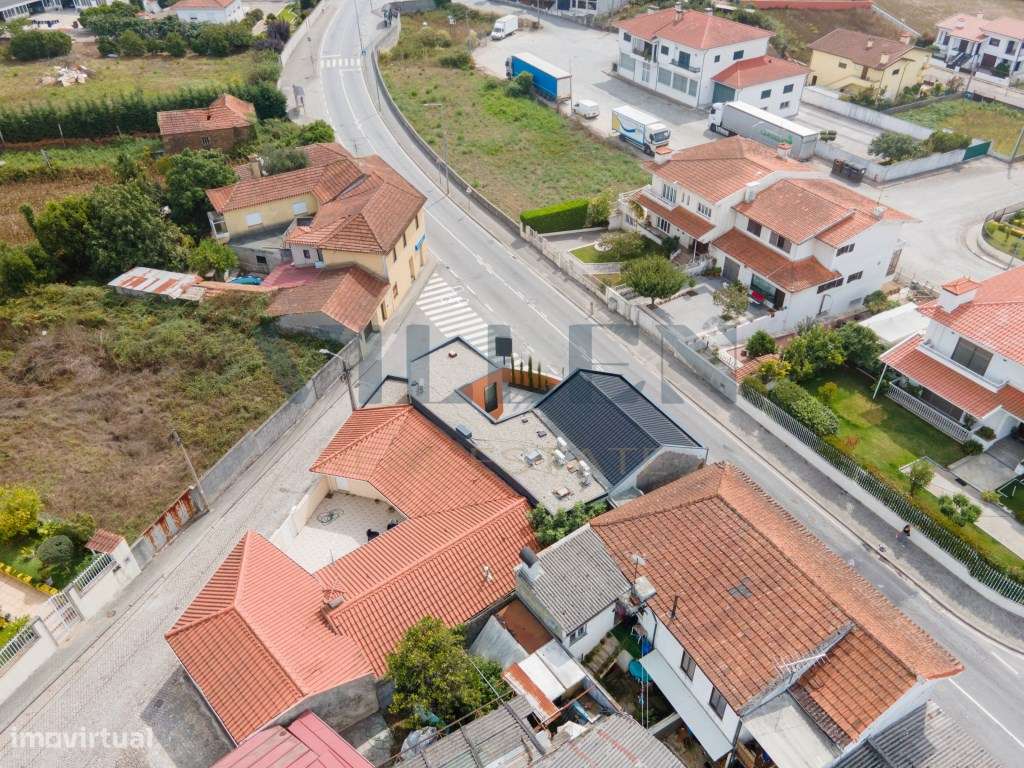 Moradia T3 de Luxo na Trofa-37