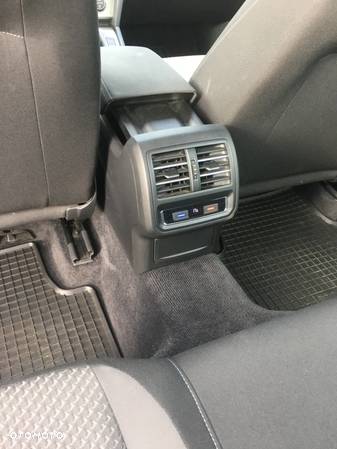 Volkswagen Passat 1.6 TDI BMT Comfortline - 11