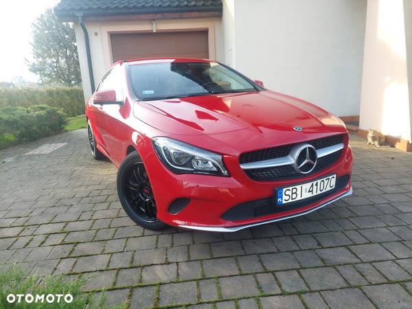 Mercedes-Benz CLA 180 7G-DCT Urban - 5