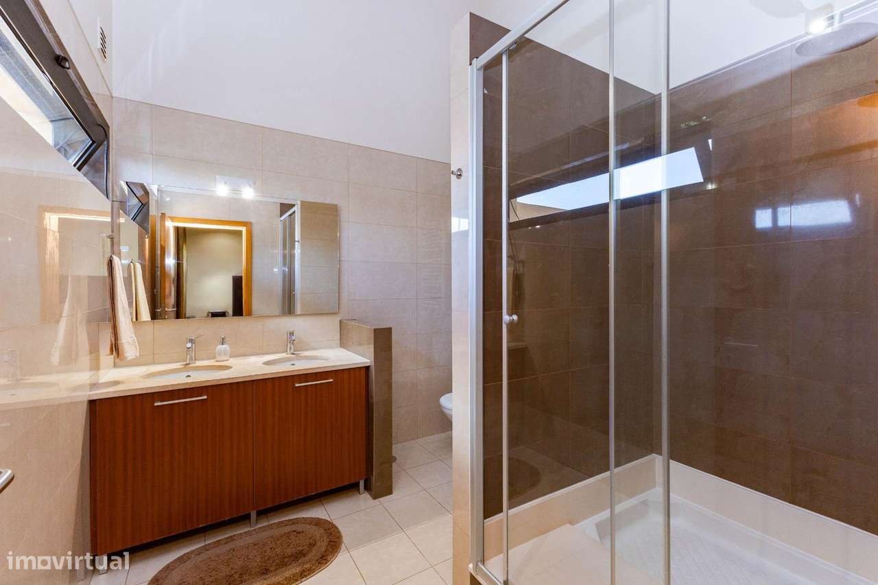 Moradia T3 Ermesinde, Valongo. Suite com terraço e jacuzzi.-33