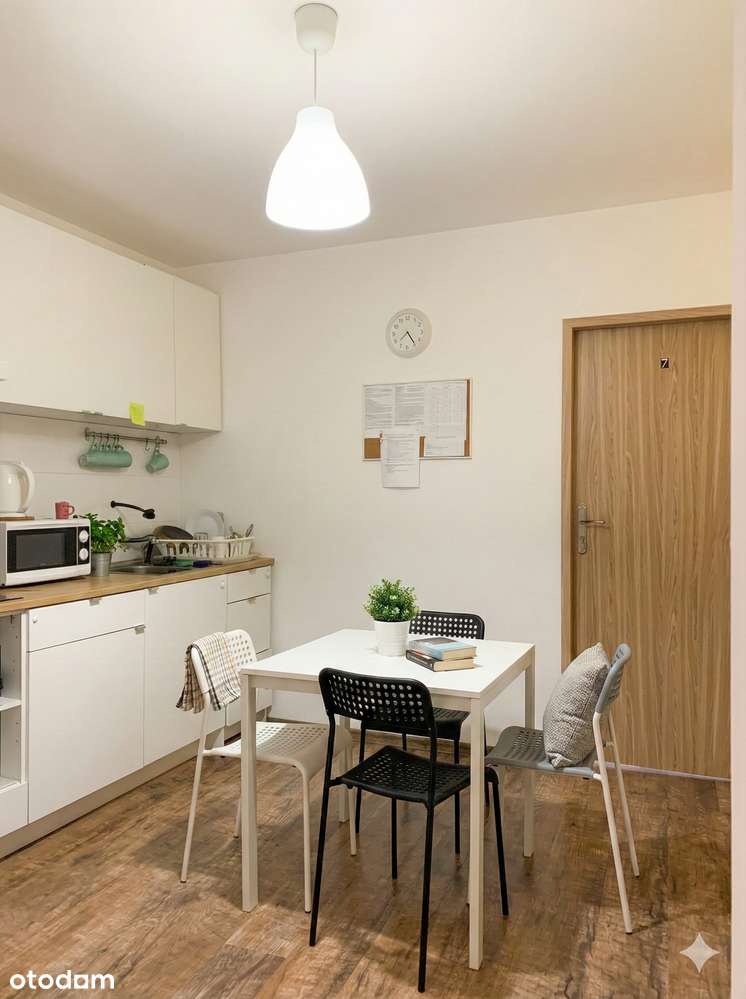 1 Maja , Katowice /7 pokoi / 2 łazienki/ gotowiec inwestycyjny-3