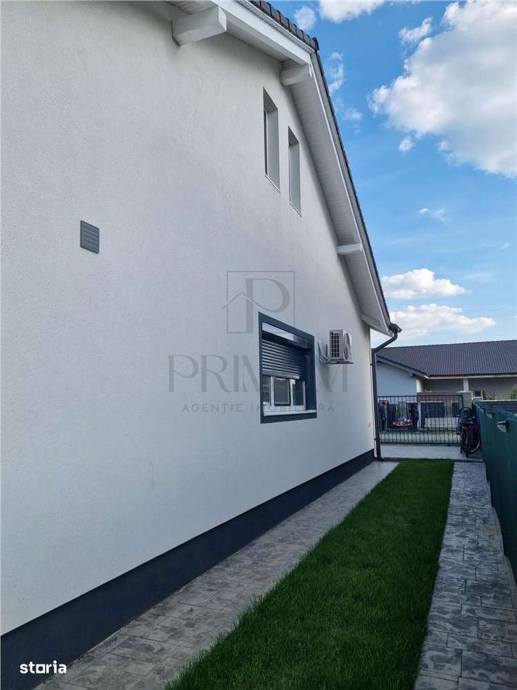 Duplex mobilat si utilat - toate utilitatile - pod mansardabil. - Imagine principală: 5/12