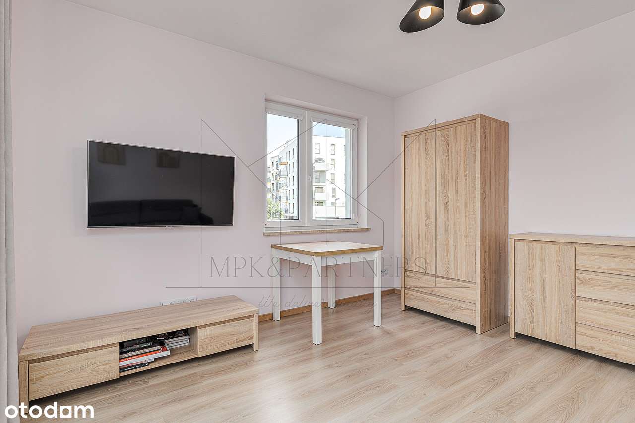 Narożne m2 z oddzielną kuchnią na strzeżonym, zamkniętym osiedlu!-2