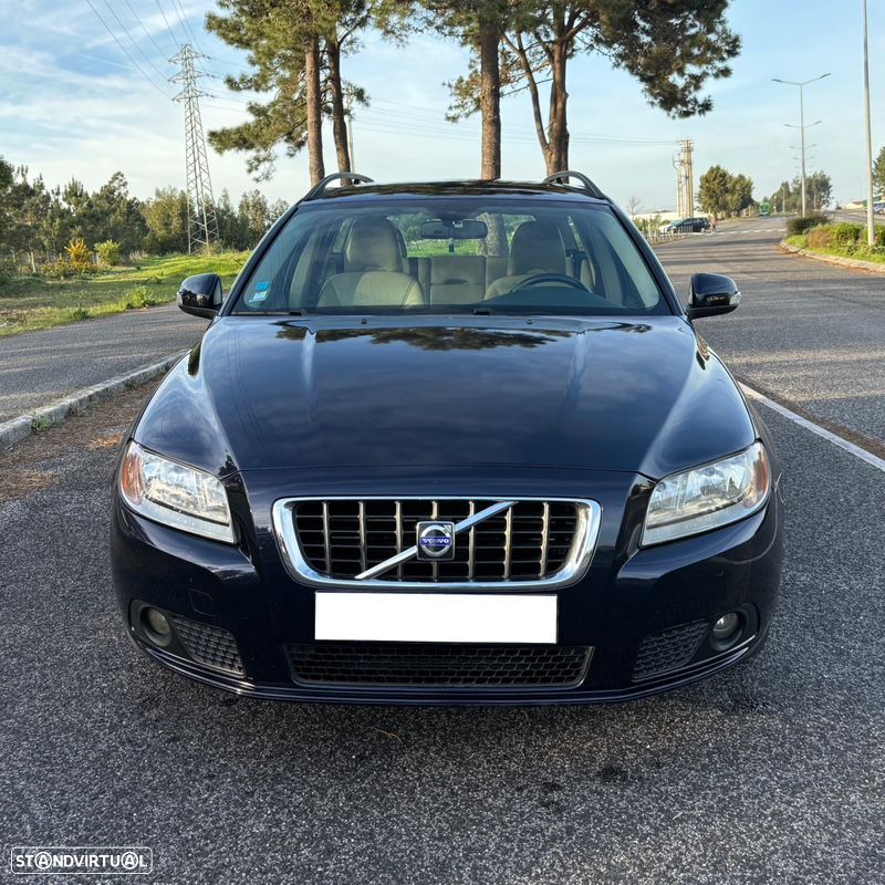 Volvo V70 2.4 D5 Nivel 3 Geartronic - 1