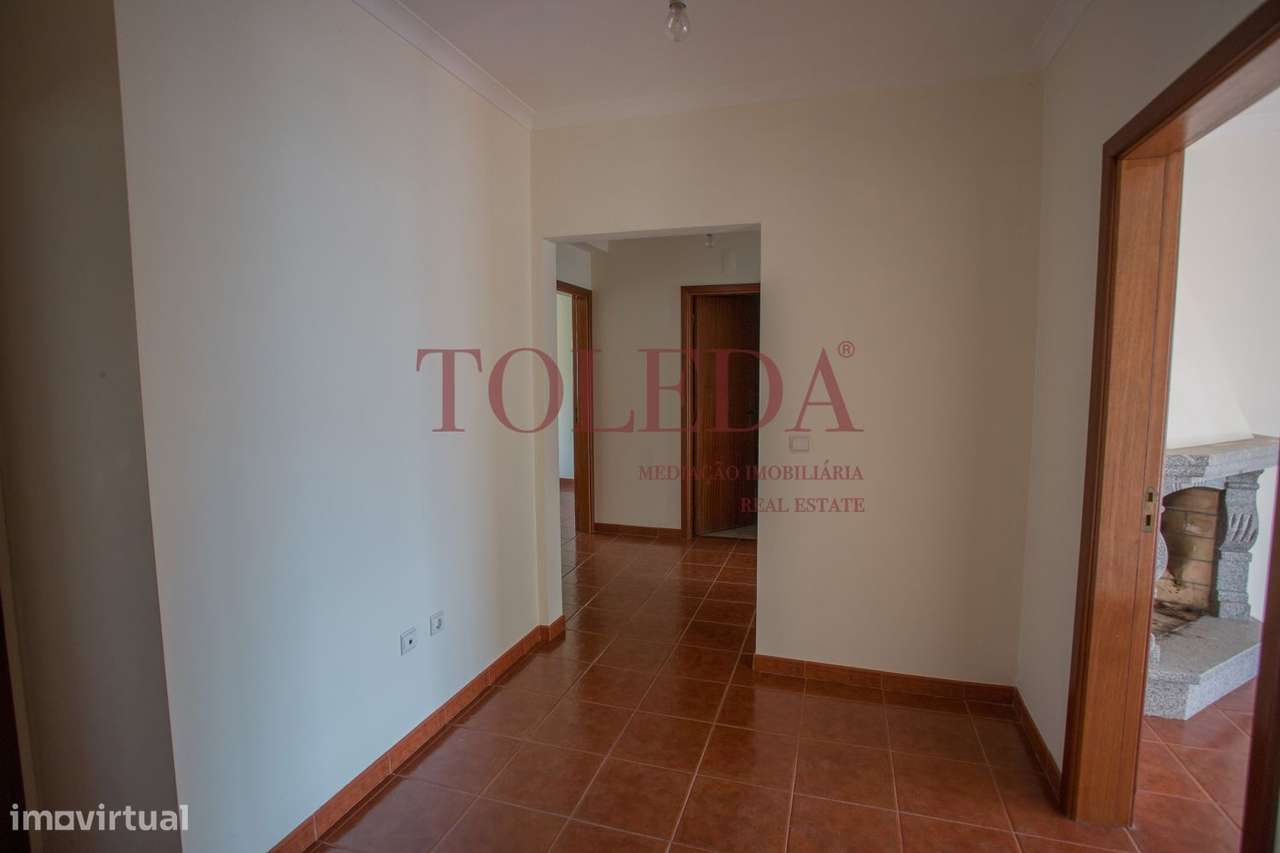 T3 com Lareira, Varanda, Boas áreas-25