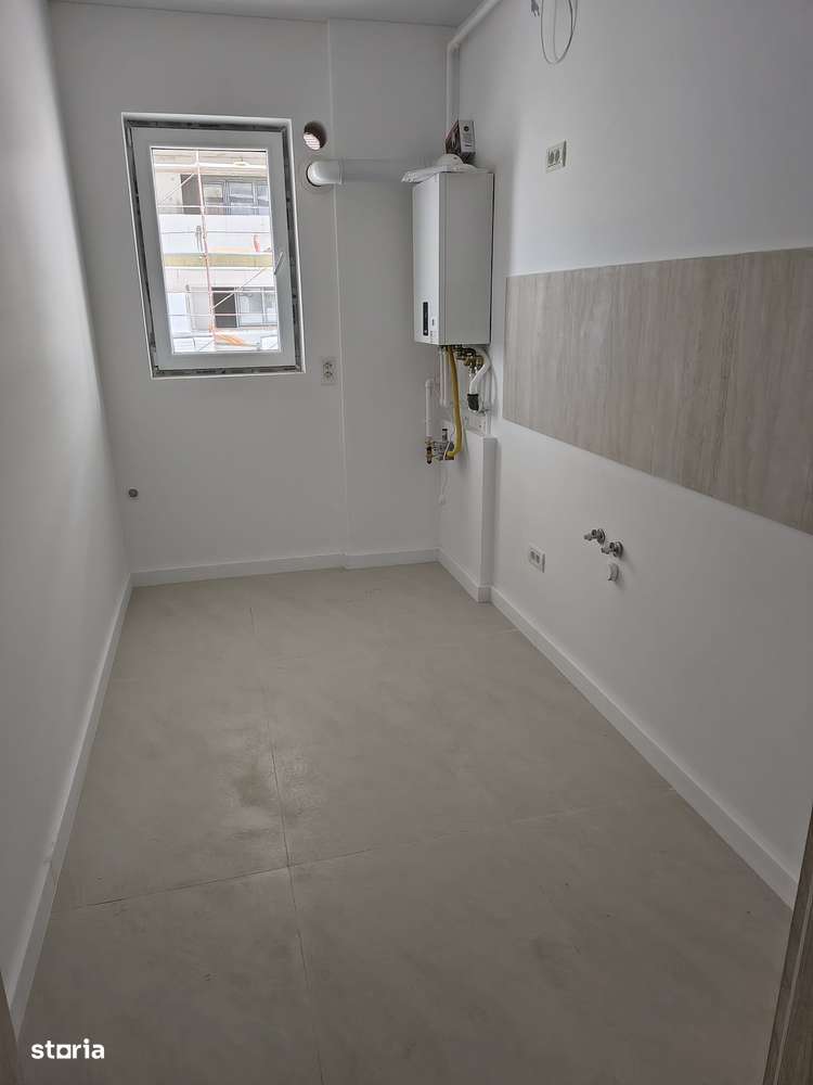 Garsoniera langa Metrou, pe parter birou sau locuit cu mobila dvs - Imagine principală: 3/7