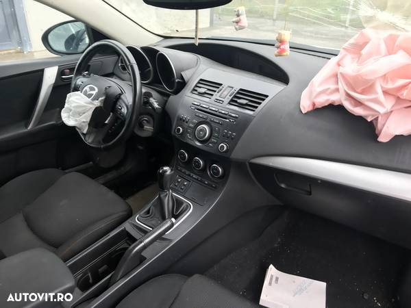 Dezmembrez Mazda 3 2013 - 4