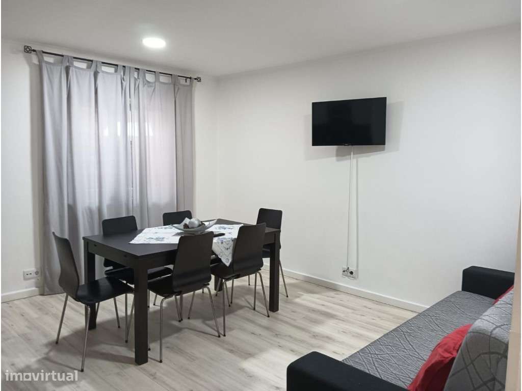 Apartamento T2 - Corredoura - Grande imagem: 1/19