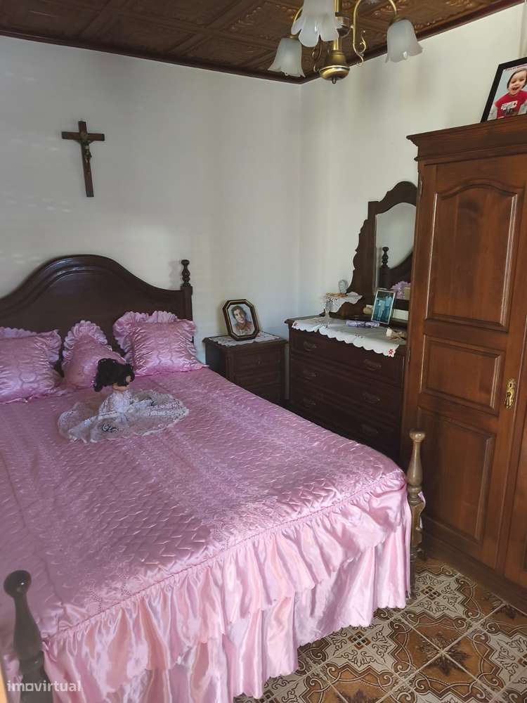 Moradia isolada T2 com jardim em Alcapedrinha Arada-8