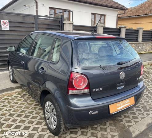 Volkswagen Polo 1.4 Attractive - 4