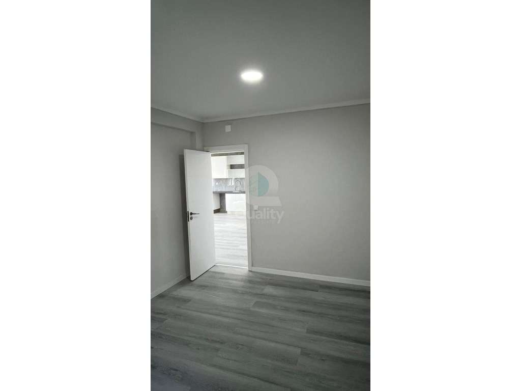 T2 Remodelado | São Sebastião - Setúbal-14