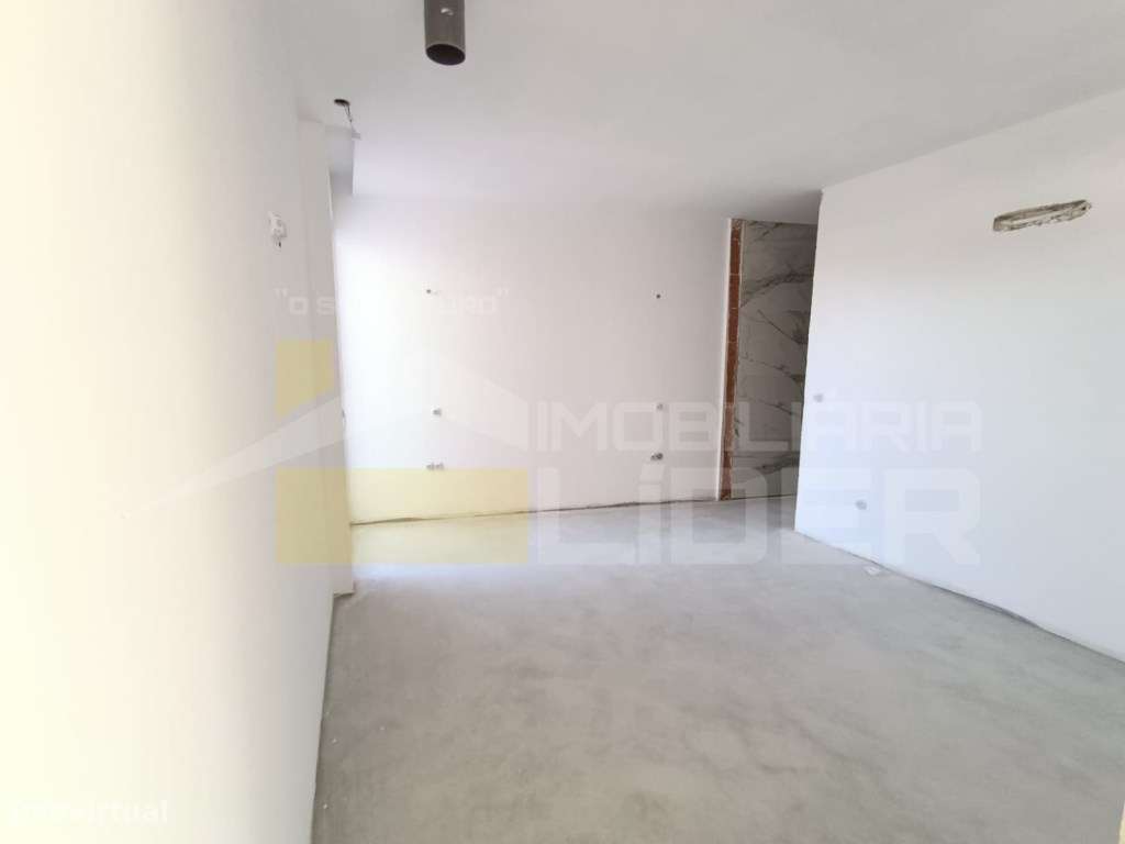 Apartamento Novo T3 no centro de Lourinhã-7