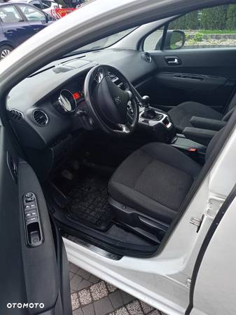 Peugeot 5008 1.6 HDi Style 7os - 14