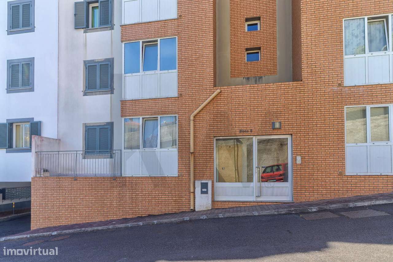 Vista Mar Soberba: Apartamento T2 no Último Andar – Caniço, Madeira-37
