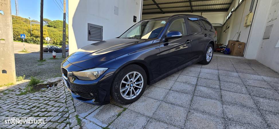 BMW 318 d Touring Blue Performance Luxury Line - 3