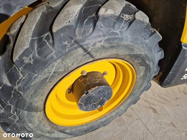 JCB 540-170 - BC21 - 20