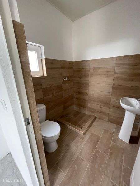 Aluga-se armazens de 100m2 e 200m2 - Grande imagem: 4/4