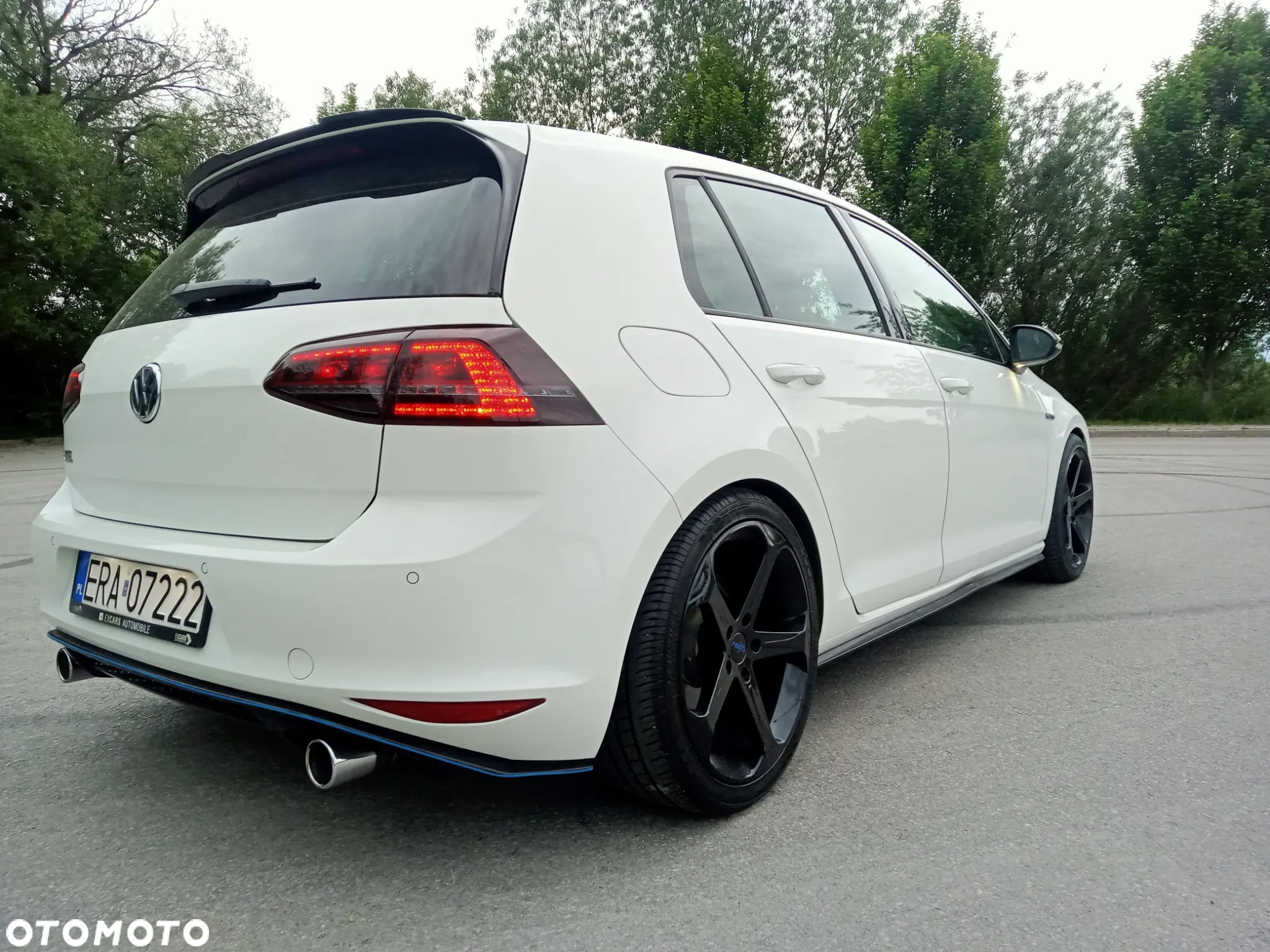 Volkswagen Golf - 8