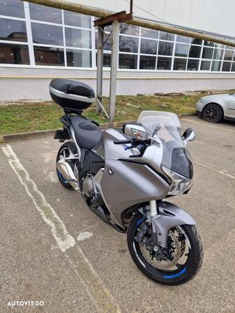 Honda VFR 1200F - 4