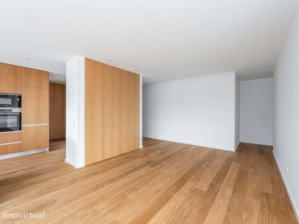 Apartamento T4 com 3 frentes em Matosinhos sul, no edifício Nautilus-9