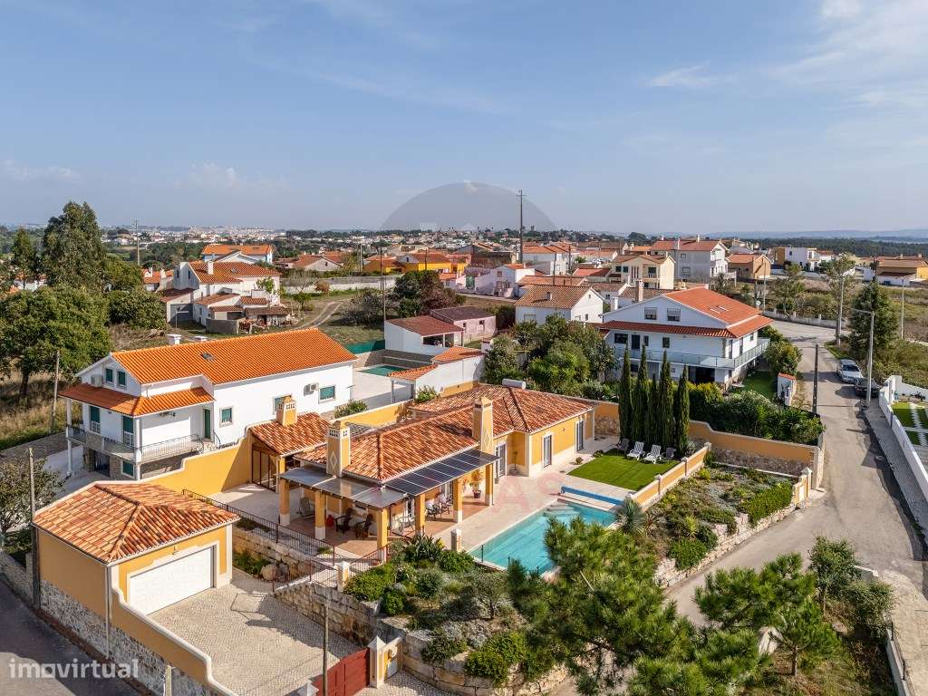 Moradia tradicional em Nadadouro com piscina privada perto da costa - Grande imagem: 4/43