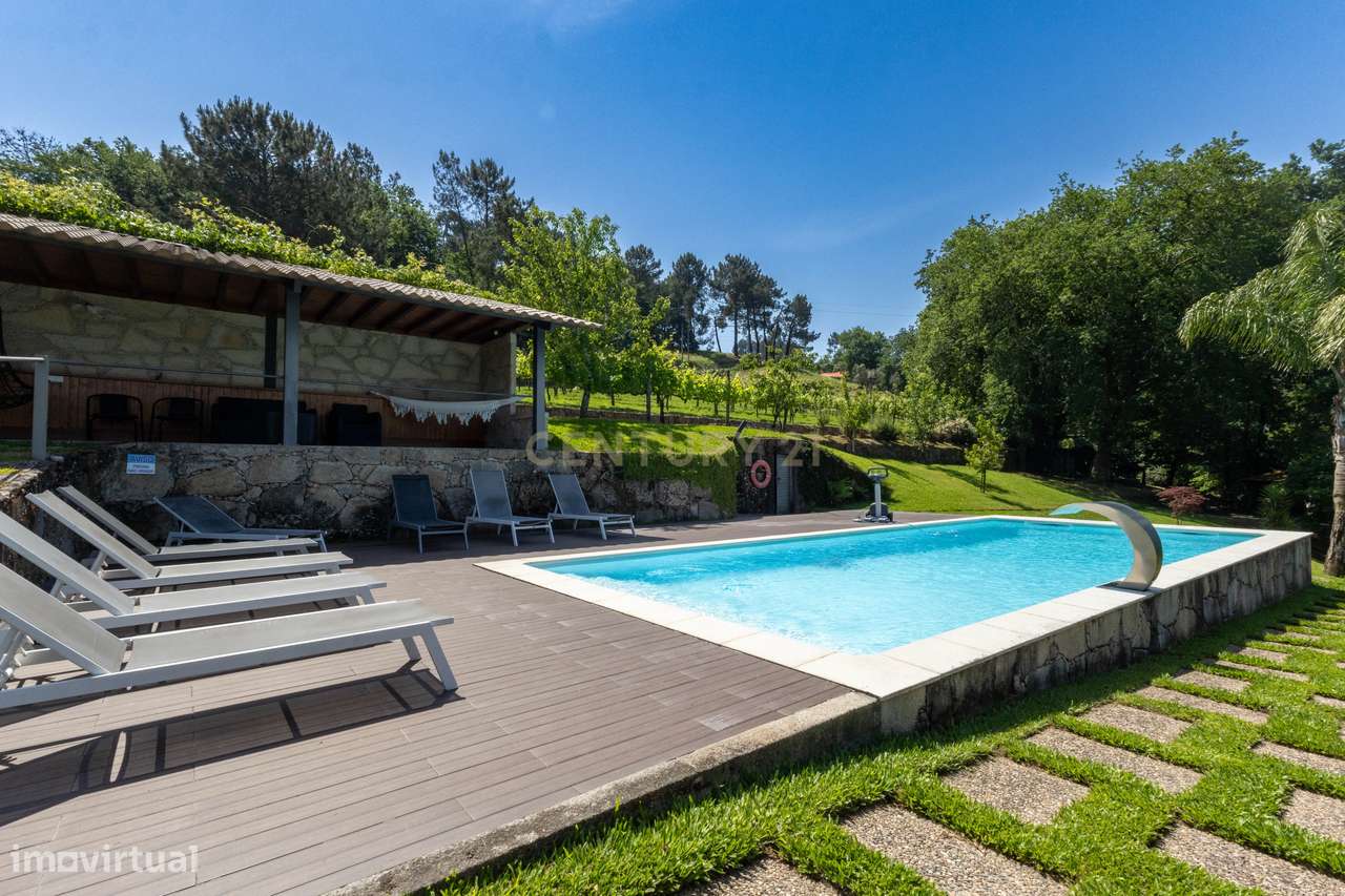 Quinta de Luxo de Vinho e Natureza com Potencial de Expansão perto do-14