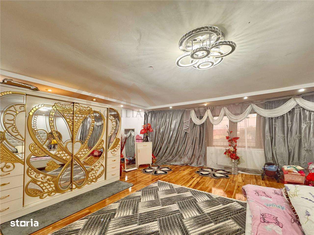 Vila moderna, P+E+M, în centrul Borlestiului – 450 mp utili, teren 44 - Imagine principală: 4/20