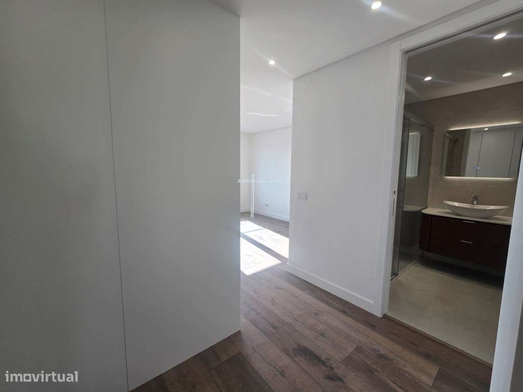 Apartamento T3, com varanda, arrecadação e parqueamento - Quinta do...-21