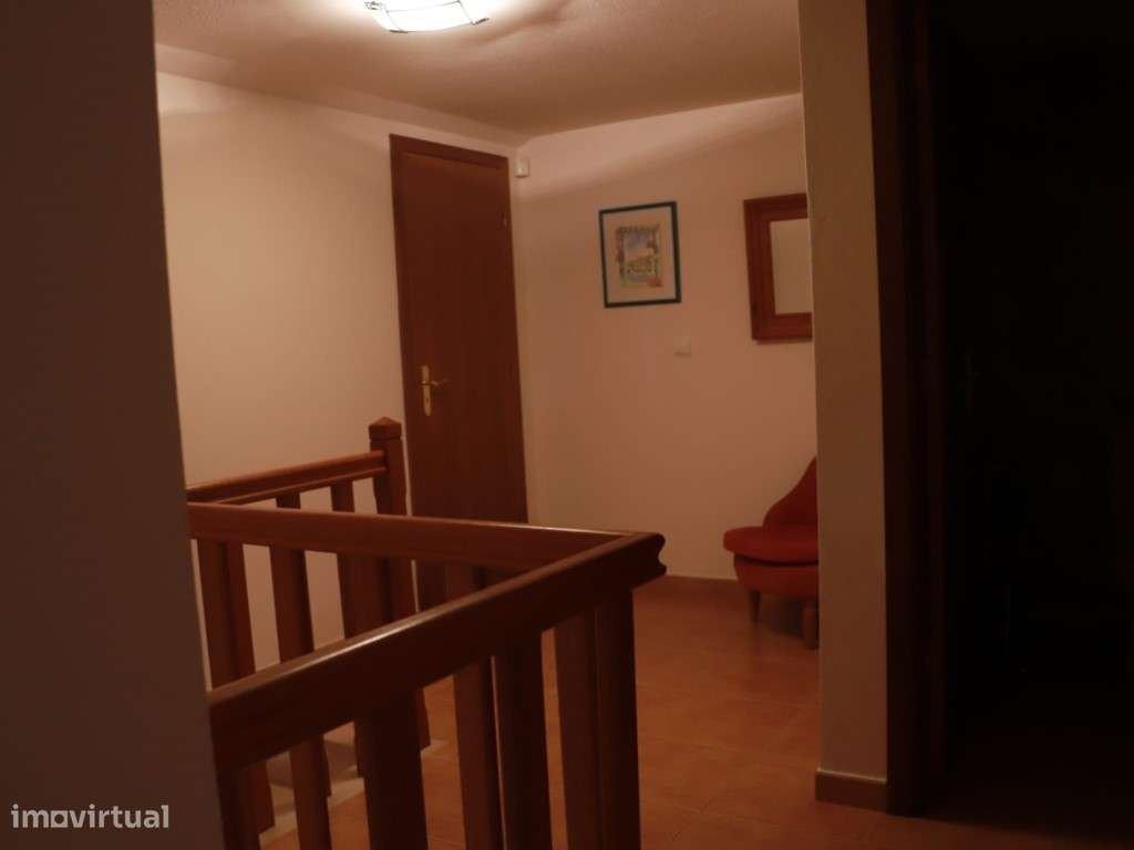 Apartamento T1+2 Duplex, em condomínio fechado, a 2 minutos da praia-31