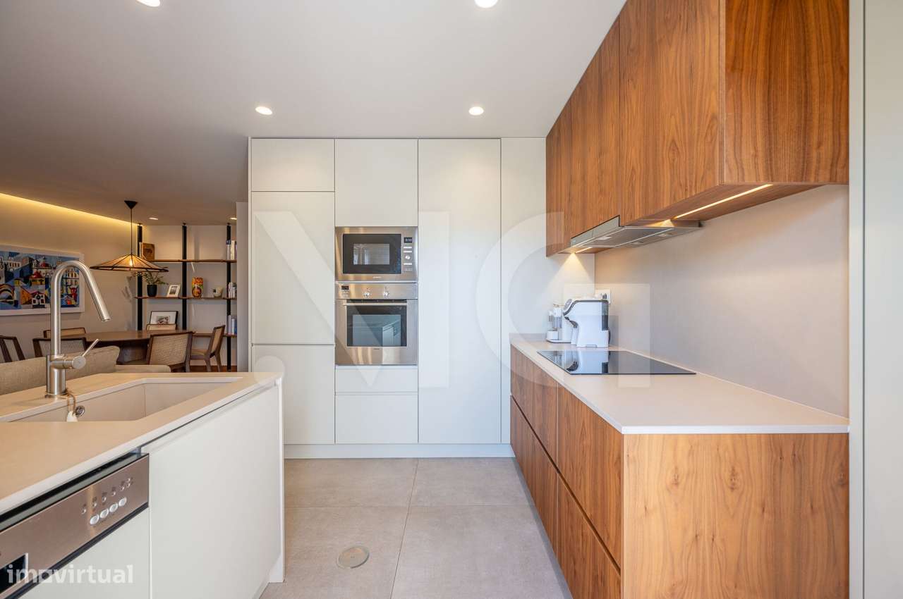 Penthouse T2 Matosinhos em Condomínio fechado com Garagem e Arrumos-12