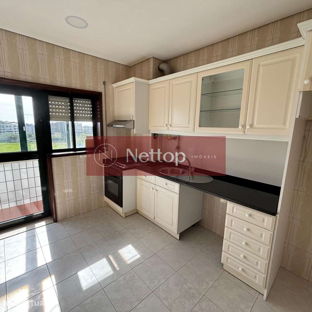 Apartamento T2 Totalmente Renovado no Centro de Vila do Conde-6