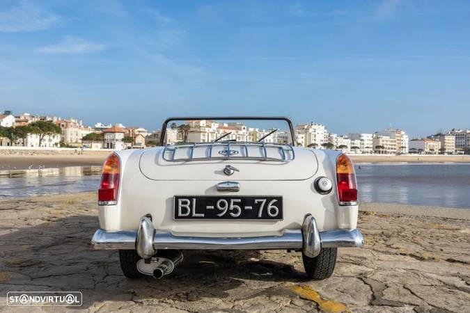 MG Midget - 12