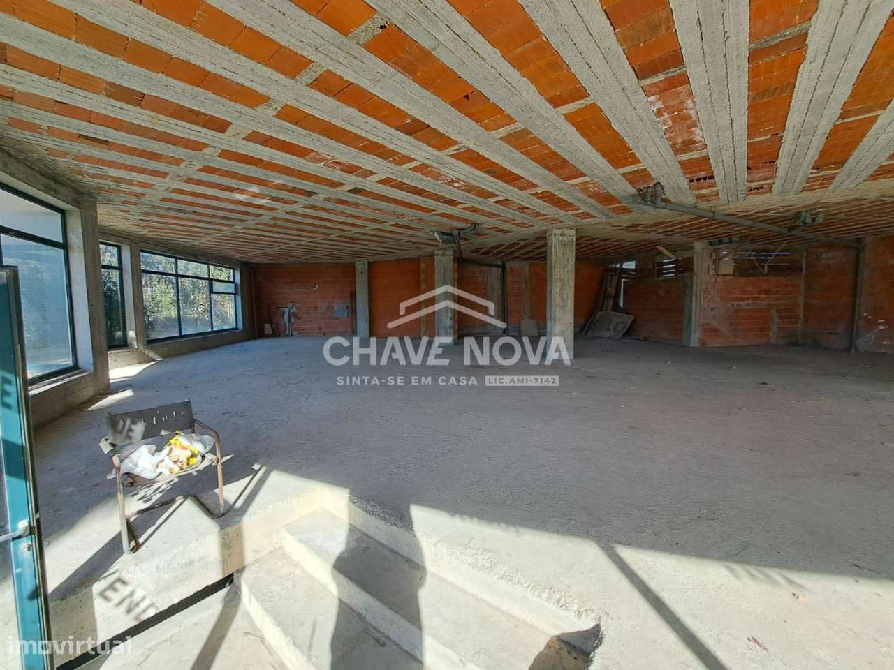 Loja c/ Terraço na Madalena (700m das Praias) - Grande imagem: 3/22