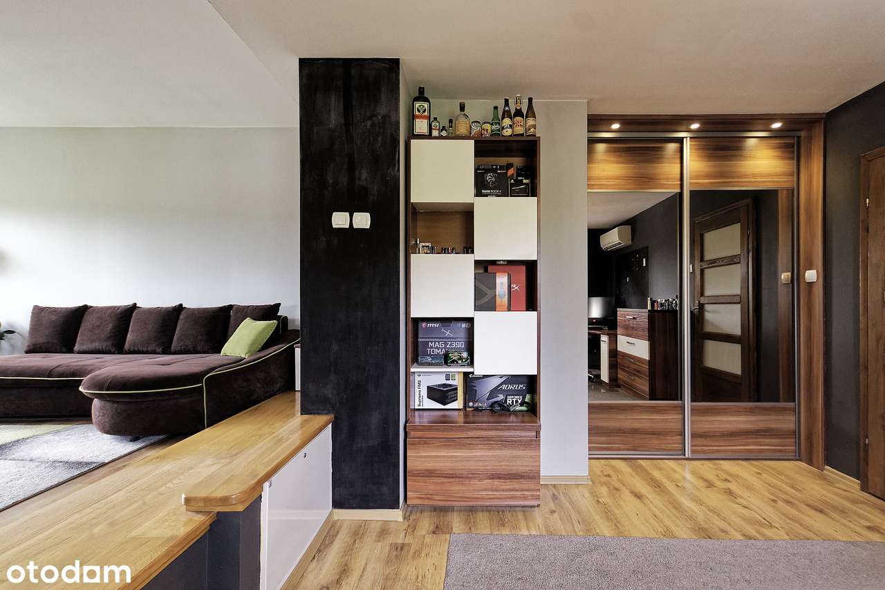 Przestronny dom z 7 pokojami i garażem W Chełmie.-14