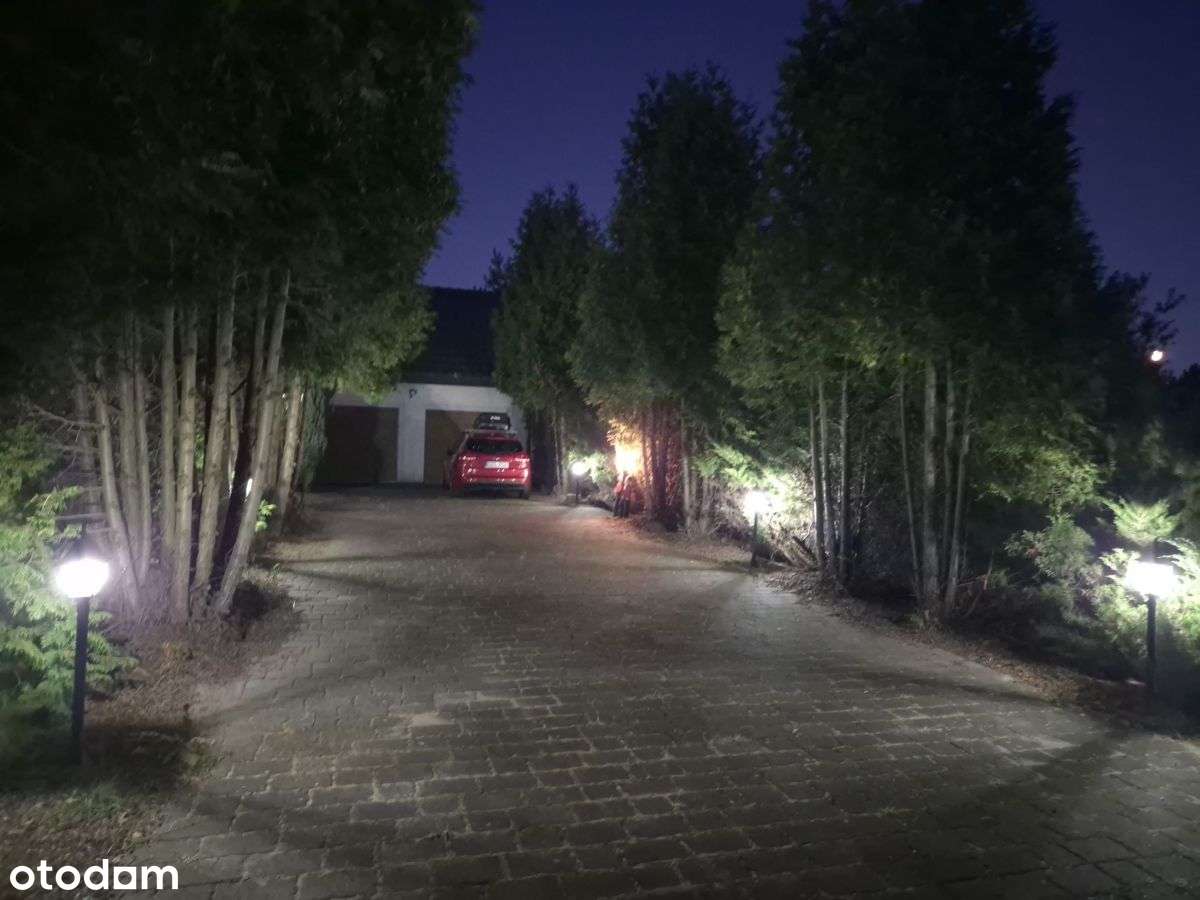 Dom wolnostojący w pięknej okolicy-18