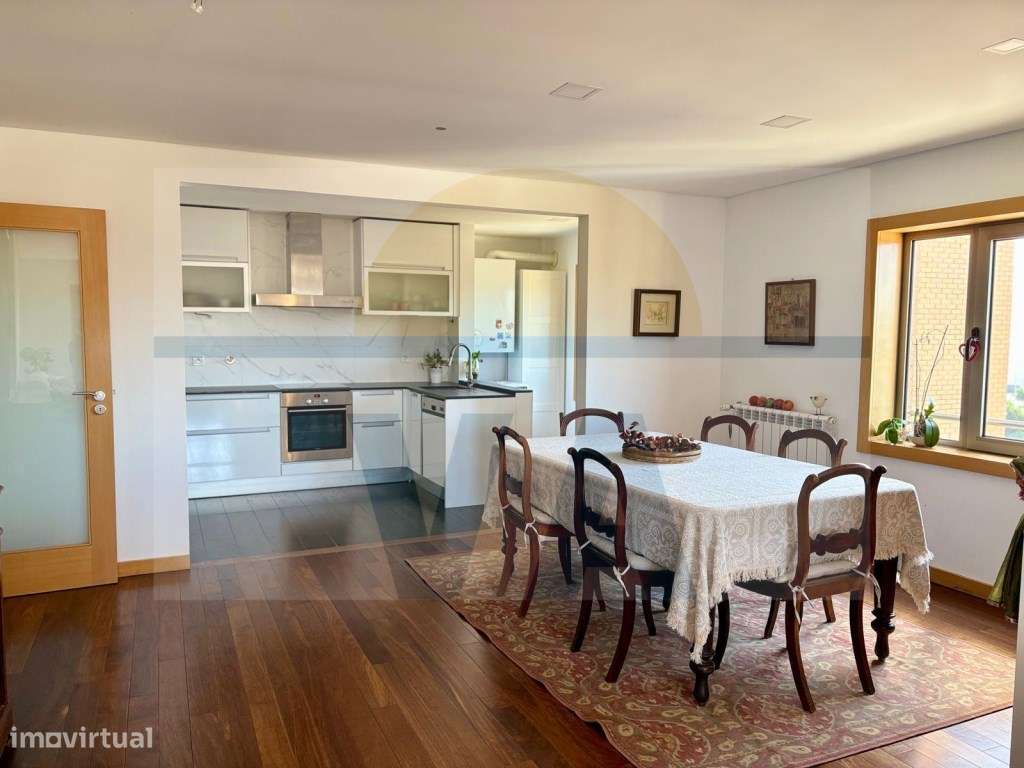 T3 à Boavista com Garagem Box p/ 2 carros/ Vistas Rio-1