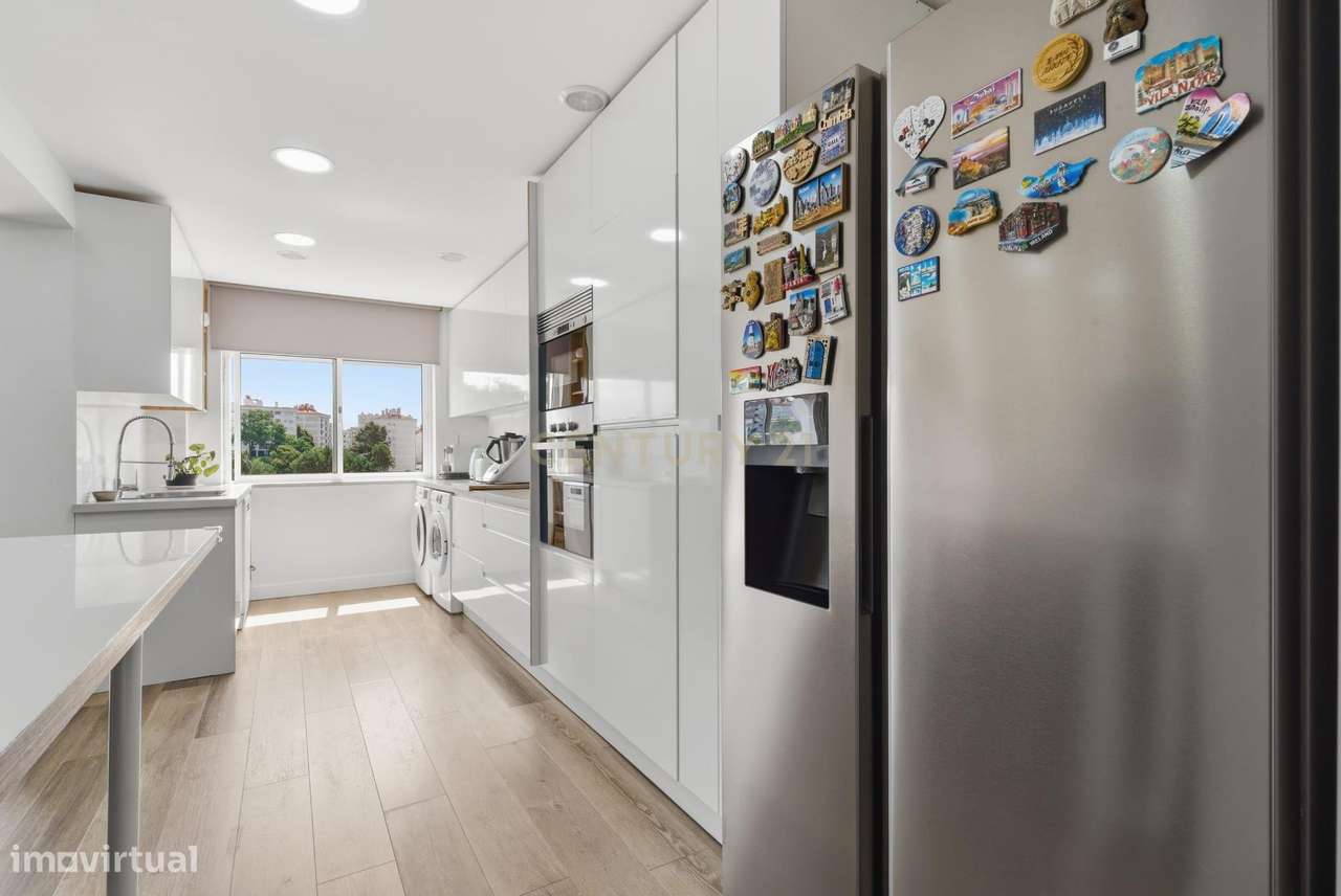Apartamento T2 Totalmente Renovado com Estacionamento-7