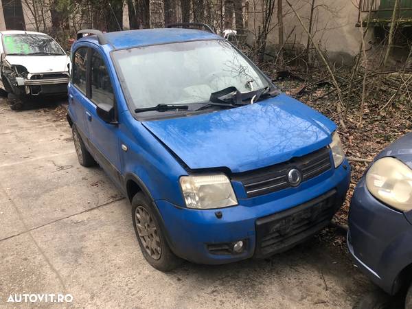 Dezmembrez Fiat Panda 1.2 benzina 4x4 albastru - 3