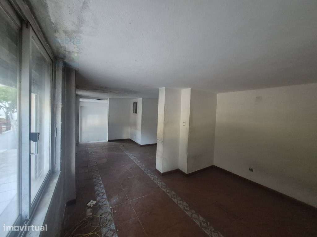 Escritório Duplex no Centro do Laranjeiro com Terraço-11