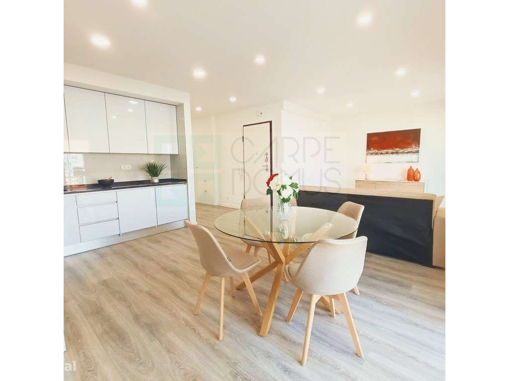 Apartamento T2 - totalmente remodelado, em Benfica - Grande imagem: 2/21