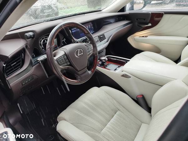 Lexus LS 500 Omotenashi AWD - 21