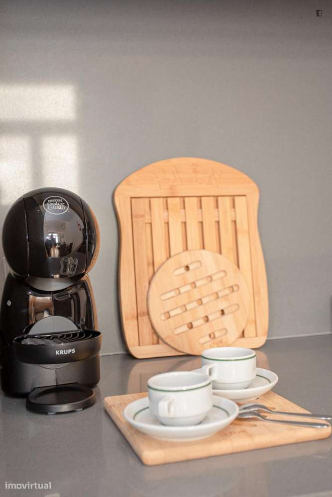 Apartamento com 1 quartos - localizado em Sé Porto - Grande imagem: 3/10