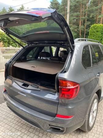 BMW X5 5.0i xDrive - 14