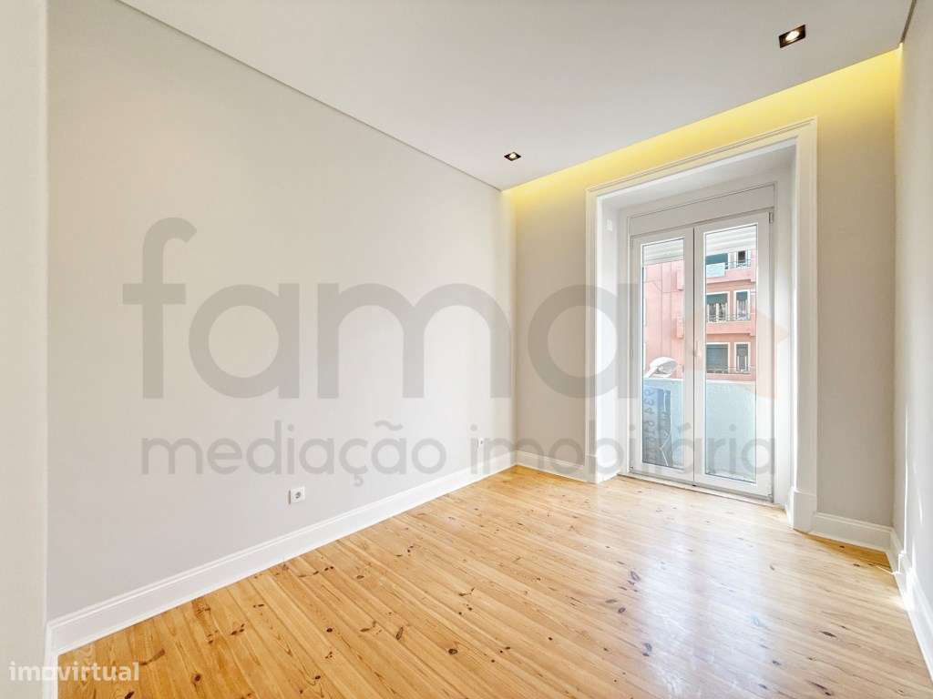 T3 Remodelado na Av. Almirante Reis-34